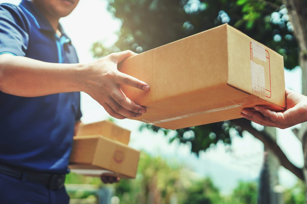 How To Safely Handle Packages During The Pandemic | Fleet Couriers